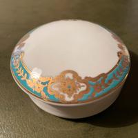 Scatolina in porcellana