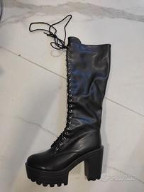 Stivali stringati con tacco n39