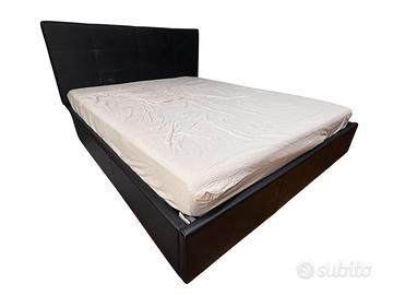 Letto matrimoniale nero