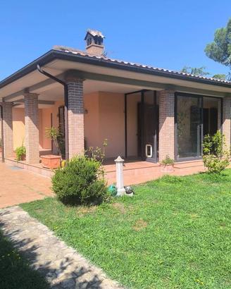 Villa di 245 m² con più di 5 locali e box auto dop