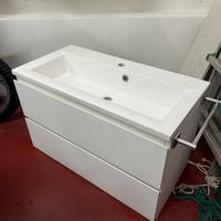 Mobile bagno nuovo con lavabo