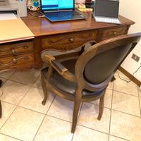 Elegante scrivania in legno massello con sedia