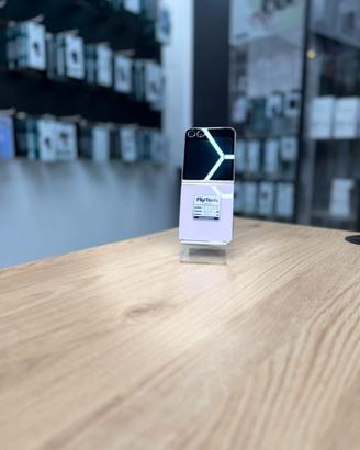 Samsung Galaxy Z Flip 5 256GB – Usato