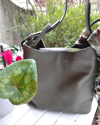 Borsa in cuoio a spalla verde militare