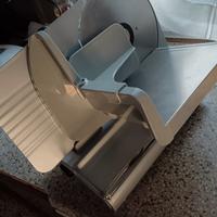 Affettatrice CAD Carmen 19 