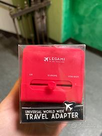 Adattatore universale da viaggio