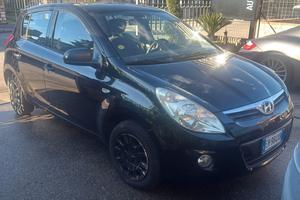 Hyundai i 20 2011 benz GPL km 80000