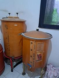 Contenitori in vetro resina 