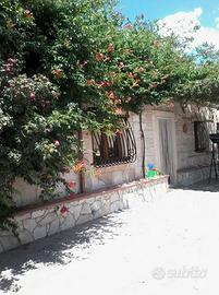 Villetta con ampio terreno