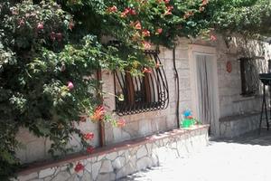 Villetta con ampio terreno