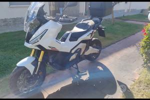 HONDA X-ADV 750