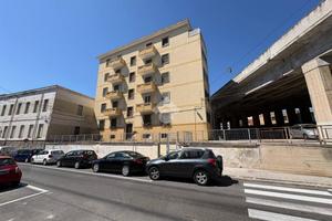 4 LOCALI A BRINDISI