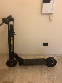 Monopattino elettrico MomoDesign – da sistemare