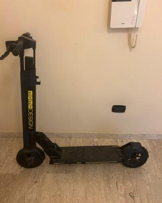 Monopattino elettrico MomoDesign – da sistemare