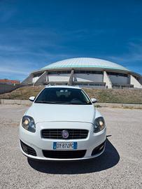 Fiat Croma 1.9 diesel 6 marce automatica