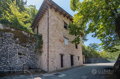 Rustico/Casale/Corte Poggiodomo [FC180VRG]