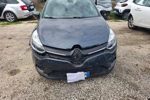RENAULT CLIO TCE BENZINA/GPL INCIDENTATA MARCIANTE
