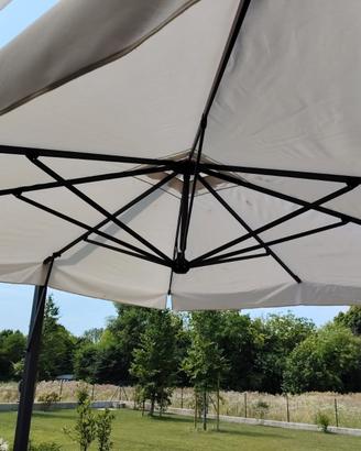 ombrellone gazebo da giardino