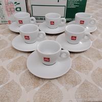 6 tazzine da caffè Illy con 6 piattini 