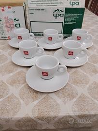6 tazzine da caffè Illy con 6 piattini 