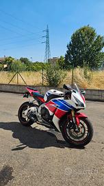  HONDA CBR 1000 RR CON EXTRA