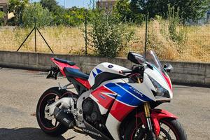  HONDA CBR 1000 RR CON EXTRA