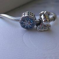 PANDORA 2 Charms Fiore Blu Scintillante e Unicorno