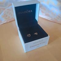 Orecchini Pandora a forma di cuore