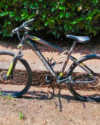 bicicletta Rockrider st 530