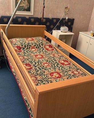 letto motorizzato con sponde x anziani 