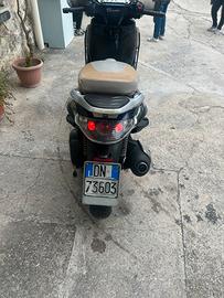 Beverly 300 i.e