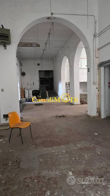 Immobile di 800 m² a Livorno - Vista 2