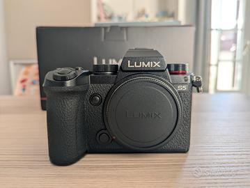 Panasonic Lumix S5 + scheda 64 GB San Disk