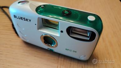 Macchina fotografica a rullino 