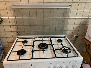 Cucina 5 fuochi con forno elettrico GAS/GPL