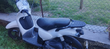 Scooter Aprilia scarabeo 50