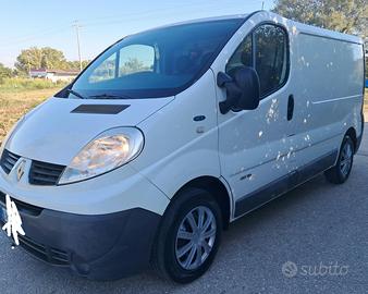 Renault trafic 2.0 tdi  3 posto ,, euro 5