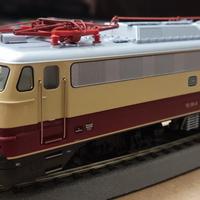 TRIX 22032 DB Gruppo 112 Rheinpfeil TEE Locomotiva