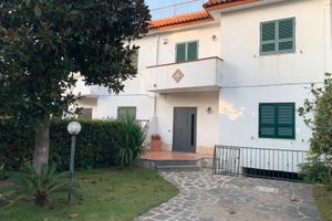 Villa a schiera Lago Patria vicino Base NATO