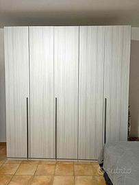 Armadio 5 ante
