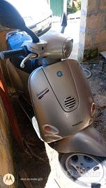 Vespa 125 ET4