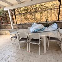 tavolo giardino esterno