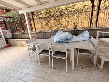 tavolo giardino esterno