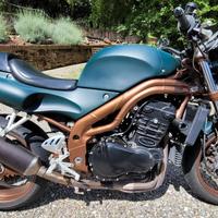 Triumph speed triple daytona