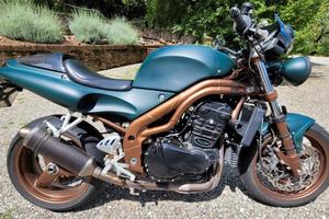 Triumph speed triple daytona