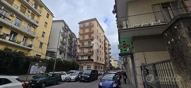 NEGOZIO A SALERNO