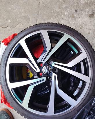 Cerchi 18 Gommata Hankook