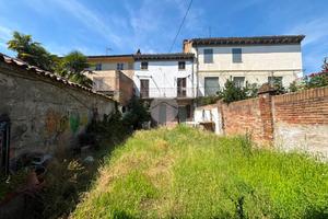 CASA SEMINDIPENDENTE A CASORZO