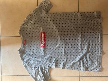 T shirt supreme