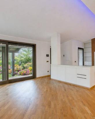 Villa di 200 m² con 4 locali e box auto a Pomezia